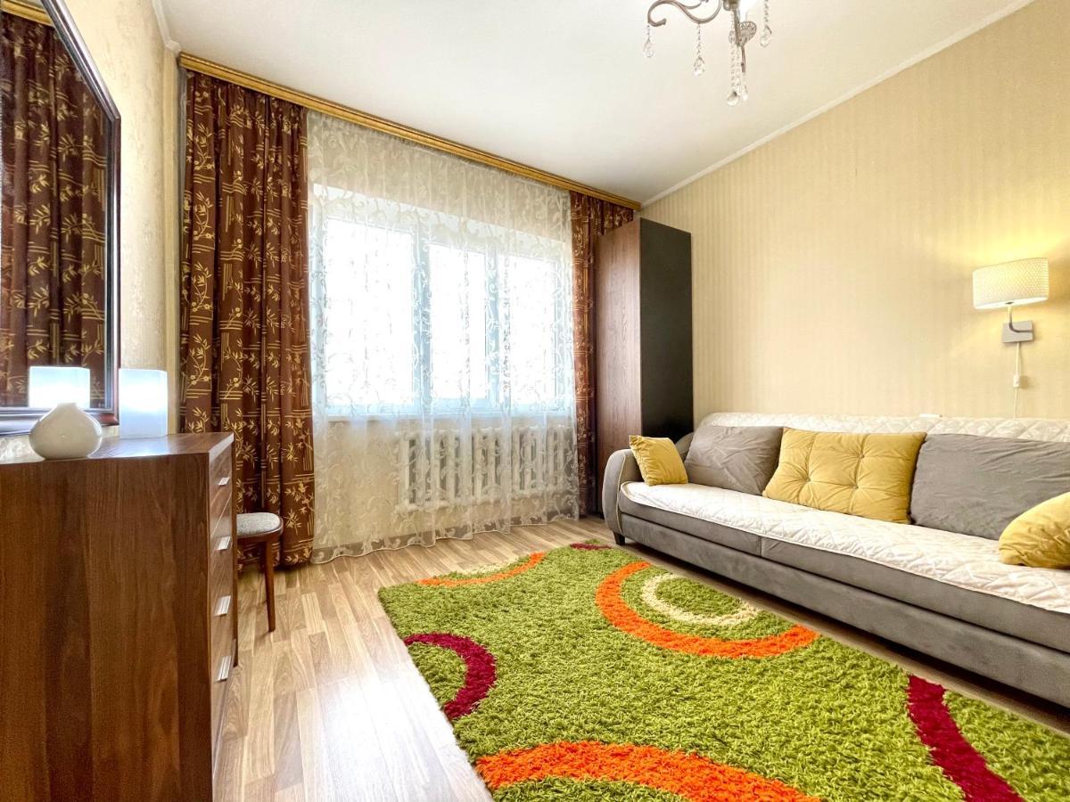 Cozy Three-Room Apartment With Mountain View Almaty Exterior foto